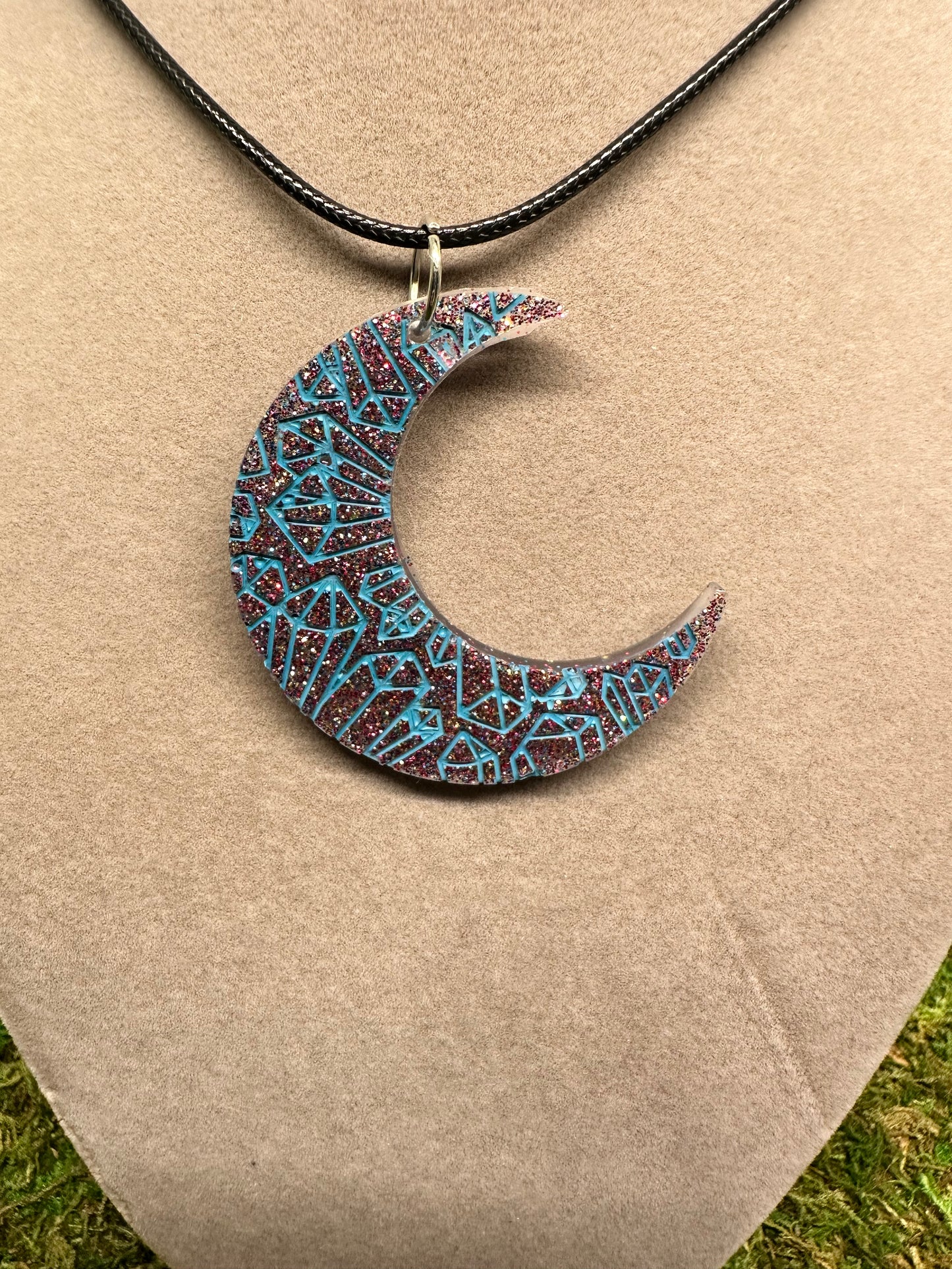Crescent Moon Pendant With Crystal outlines