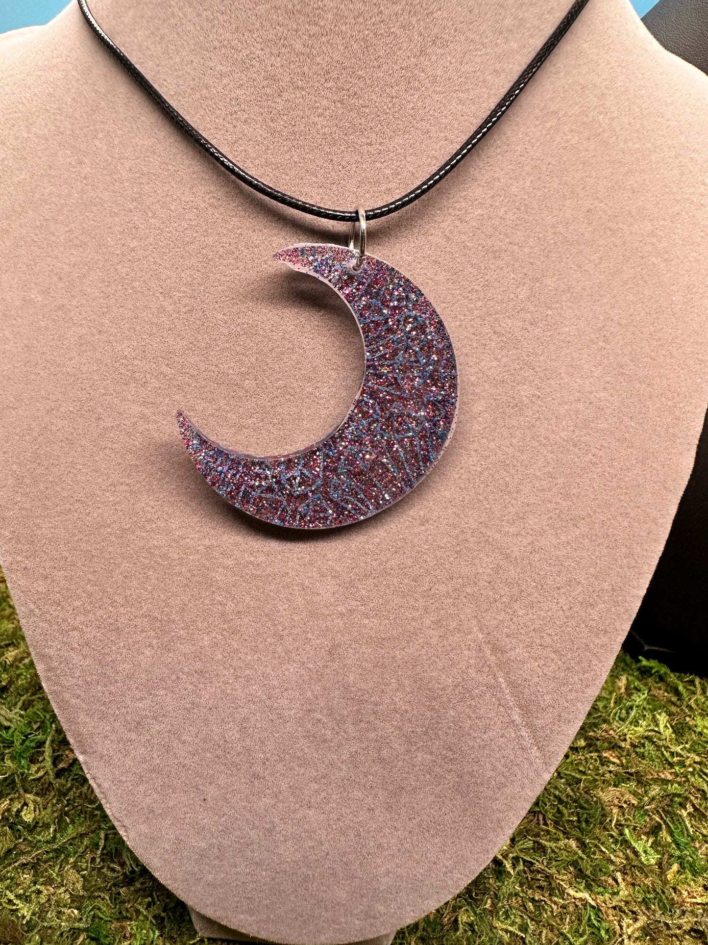Crescent Moon Pendant With Crystal outlines