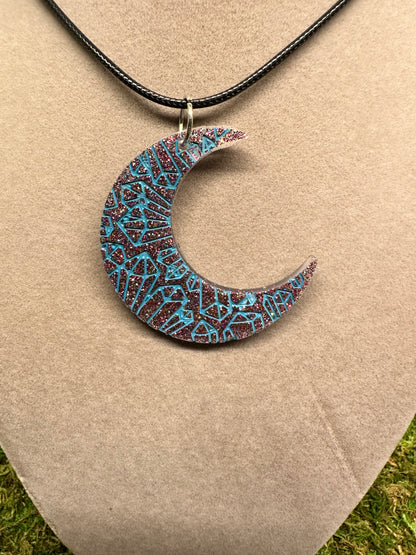 Crescent Moon Pendant With Crystal outlines