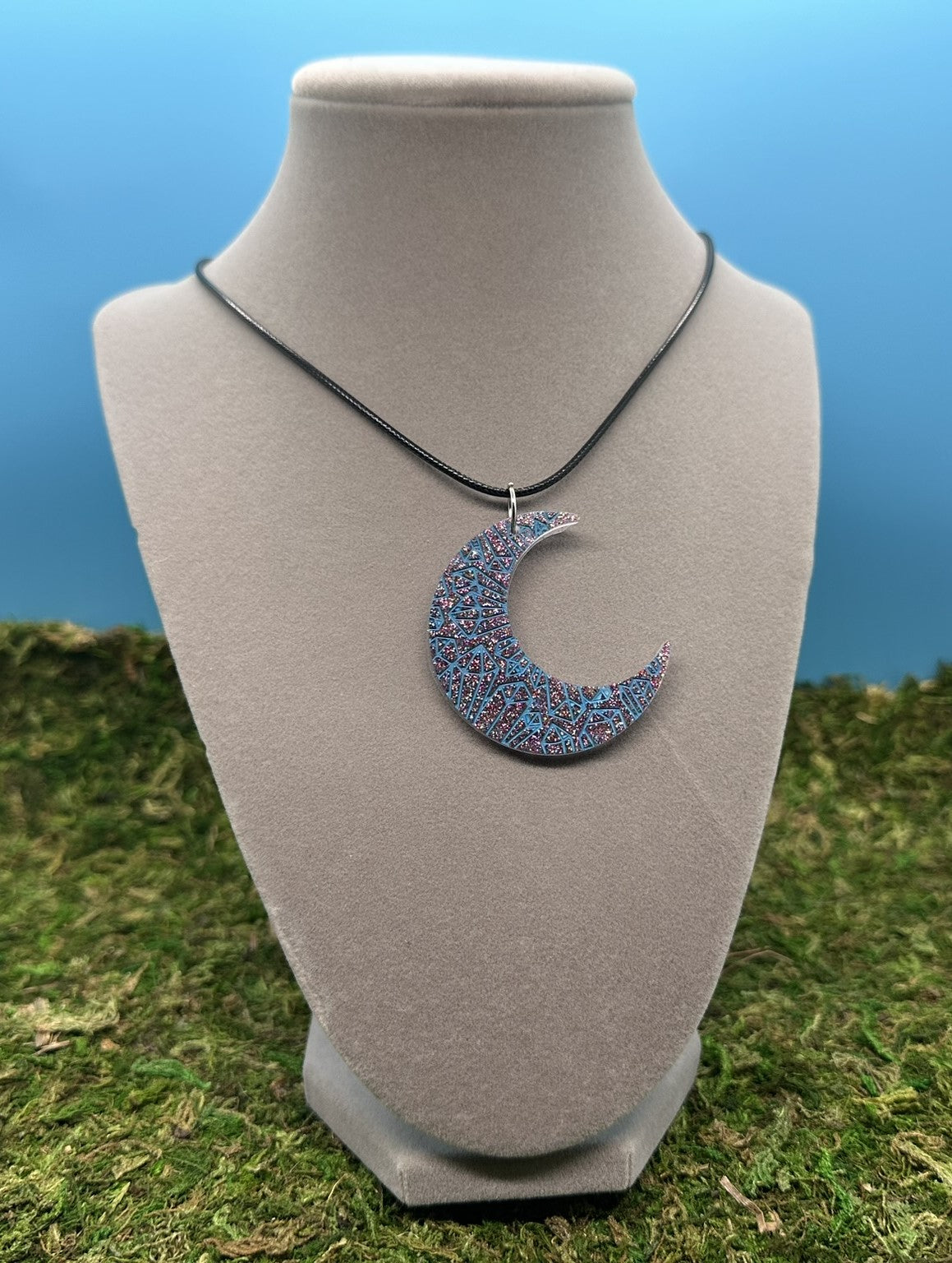 Crescent Moon Pendant With Crystal outlines